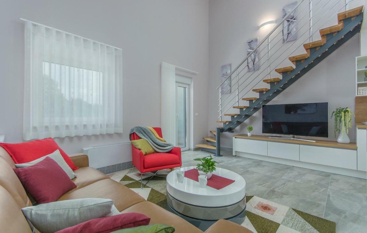 Apartment Lunne Novigrad  ภายนอก รูปภาพ