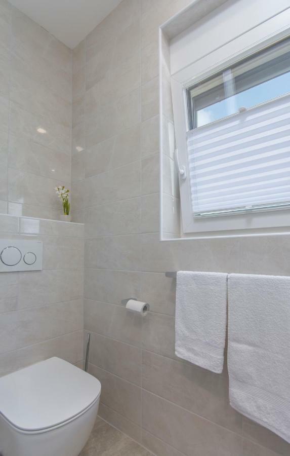 Apartment Lunne Novigrad  ภายนอก รูปภาพ